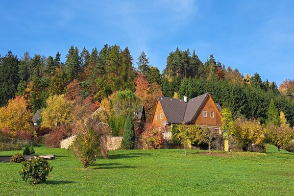 Foto van Privézwembadvilla in Stupna - Vakantiehuis in Pecka - GardenSummer