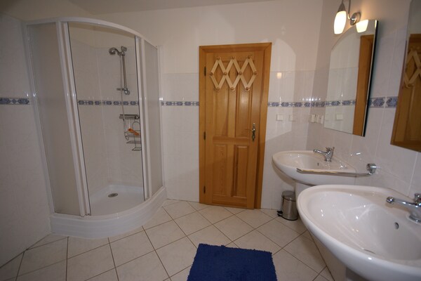 Foto van Privézwembadvilla in Stupna - Vakantiehuis in Pecka - BathRoom