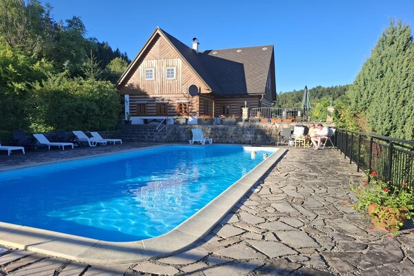 Foto van Privézwembadvilla in Stupna - Vakantiehuis in Pecka - PoolOfHouse