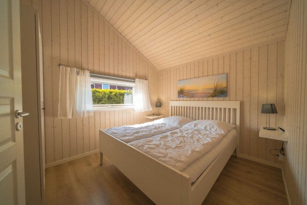 Foto van Vakantiehuis met zwembad en sauna aan het Duemmermeer - BedRoom