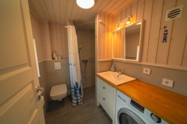 Foto van Vakantiehuis met zwembad en sauna aan het Duemmermeer - BathRoom