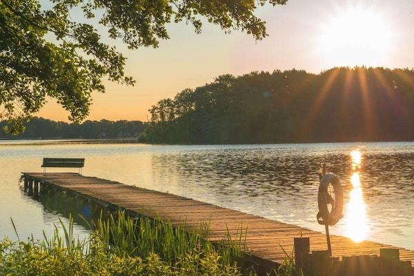 Foto van Vakantiehuis met zwembad en sauna aan het Duemmermeer - Water view