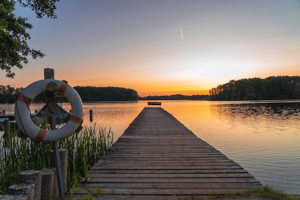 Foto van Vakantiehuis met zwembad en sauna aan het Duemmermeer - WaterView