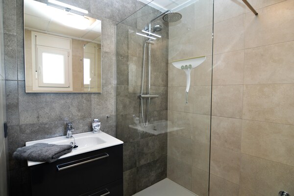 Foto van Rojales Verblijf met Tuin - Vakantiehuis in Rojales - BathRoom