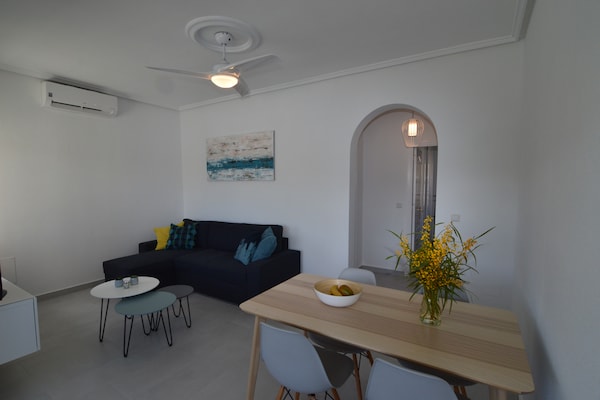 Foto van Vakantiehuis Rojales bij Golfbaan - Vakantiehuis in Rojales, Ciudad Quesada - LivingRoom