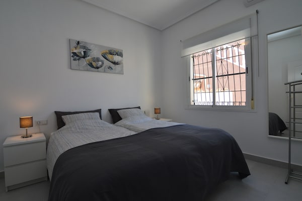 Foto van Vakantiehuis Rojales bij Golfbaan - Vakantiehuis in Rojales, Ciudad Quesada - BedRoom