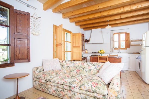 Foto van Tramuntana Retreat & Zwembad - Vakantiehuis in Selva, Illes Balears - LivingRoom