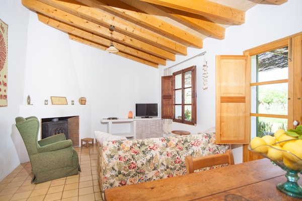 Foto van Tramuntana Retreat & Zwembad - Vakantiehuis in Selva, Illes Balears - LivingRoom