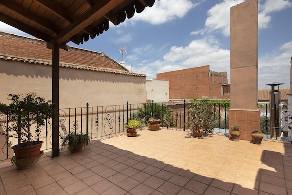 Foto van Vakantiehuis met patio en privé zwembad - Vakantiehuis in Ciudad Real - ExteriorSummer