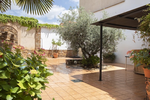 Foto van Vakantiehuis met patio en privé zwembad - Vakantiehuis in Ciudad Real - TerraceBalcony