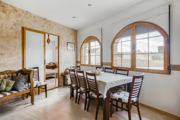 Foto van Vakantiehuis met patio en privé zwembad - Vakantiehuis in Ciudad Real - LivingRoom