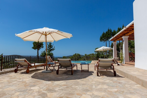 Foto van Vakantiehuis met privé zwembad - Vakantiehuis in San Carlos - TerraceBalcony