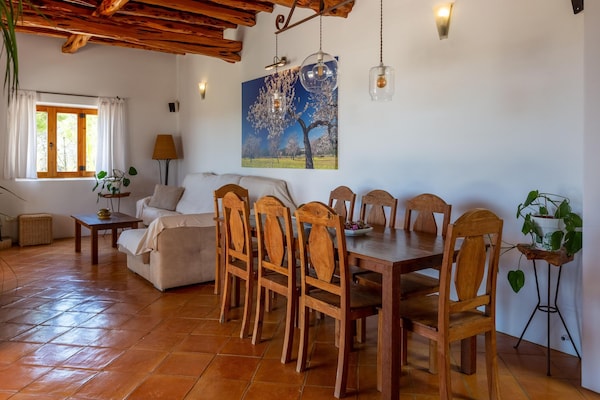 Foto van Vakantiehuis met privé zwembad - Vakantiehuis in San Carlos - DiningRoom