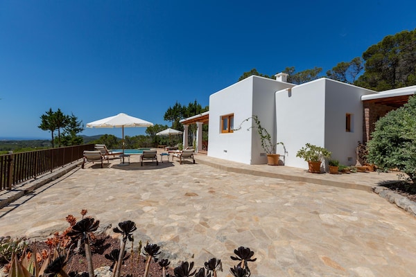 Foto van Vakantiehuis met privé zwembad - Vakantiehuis in San Carlos - ExteriorSummer