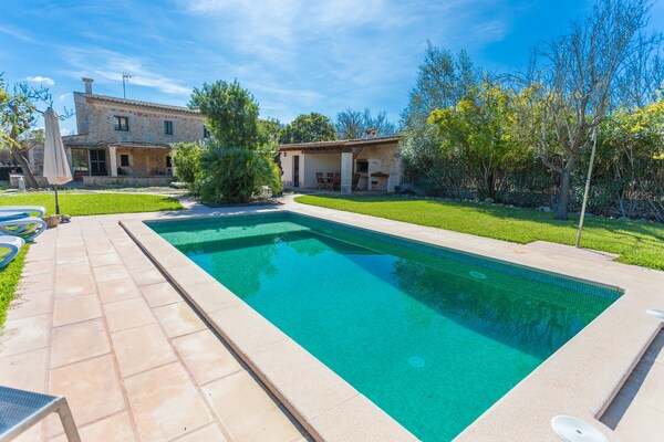 Foto van Ca'n Pou Vell - Villa met privézwembad in Búger - Vakantiehuis in Búger, Illes Balears - ExteriorSummer