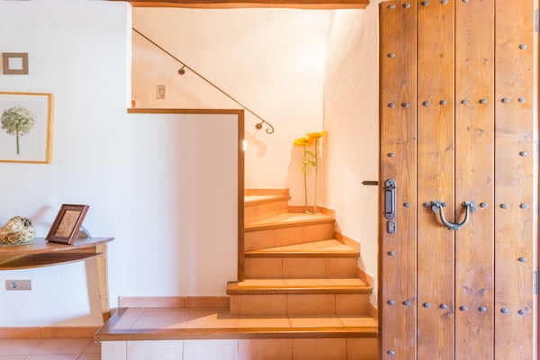 Foto van Ca'n Pou Vell - Villa met privézwembad in Búger - Vakantiehuis in Búger, Illes Balears - Landing