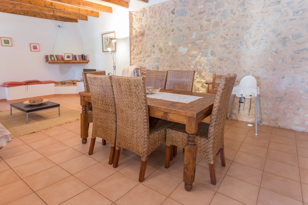 Foto van Ca'n Pou Vell - Villa met privézwembad in Búger - Vakantiehuis in Búger, Illes Balears - DiningRoom