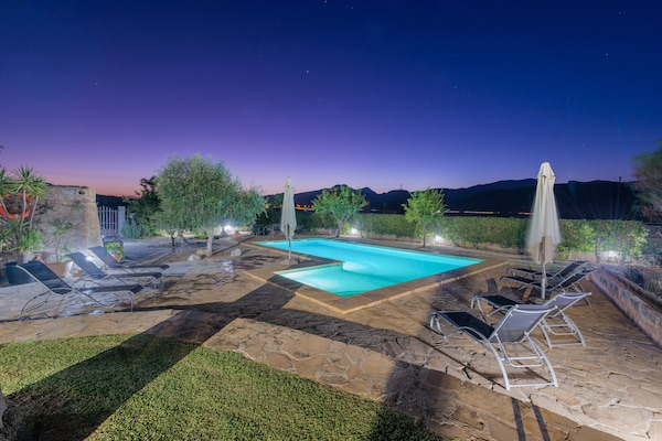 Foto van Villa met terraszicht - Vakantiehuis in Búger , Illes Balears - PoolOfHouse