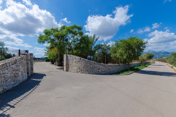 Foto van Villa met terraszicht - Vakantiehuis in Búger , Illes Balears - AreaSummer1KM