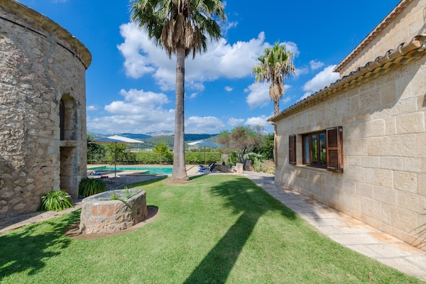Foto van Villa met terraszicht - Vakantiehuis in Búger , Illes Balears - ExteriorSummer