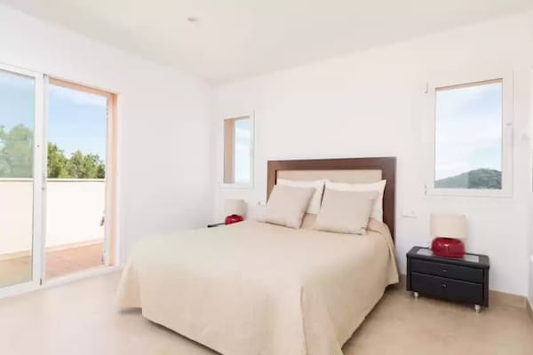 Foto van Villa in Inca met zwembad en prachtig uitzicht - Vakantiehuis in Inca, Illes Balears - BedRoom