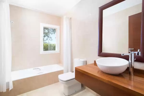 Foto van Villa in Inca met zwembad en prachtig uitzicht - Vakantiehuis in Inca, Illes Balears - BathRoom
