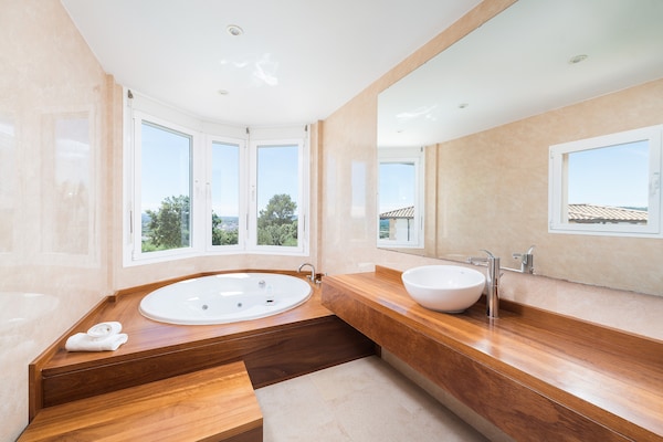 Foto van Villa in Inca met zwembad en prachtig uitzicht - Vakantiehuis in Inca, Illes Balears - BathRoom