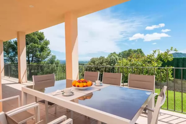 Foto van Villa in Inca met zwembad en prachtig uitzicht - Vakantiehuis in Inca, Illes Balears - TerraceBalcony