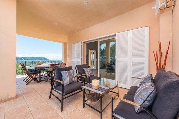 Foto van Villa in Inca met zwembad en prachtig uitzicht - Vakantiehuis in Inca, Illes Balears - TerraceBalcony