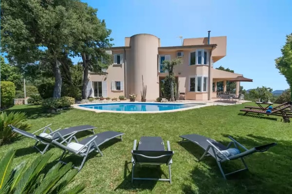 Foto van Villa in Inca met zwembad en prachtig uitzicht - Vakantiehuis in Inca, Illes Balears - GardenSummer