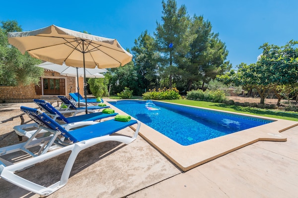 Foto van Rustige finca met uitzicht op het zwembad - Vakantiehuis in Manacor, Illes Balears - PoolOfHouse