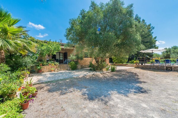 Foto van Rustige finca met uitzicht op het zwembad - Vakantiehuis in Manacor, Illes Balears - AreaSummer1KM