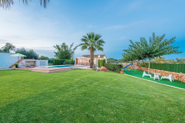 Foto van Charmante retraite vlakbij de zee - Vakantiehuis in Santa Margalida , Illes Balears - GardenSummer