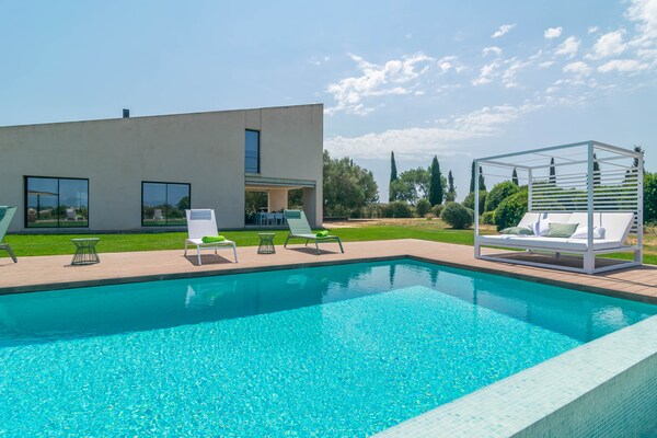 Foto van Stijlvolle villa met uitzicht en zwembad - Vakantiehuis in Ariany, Illes Balears - 