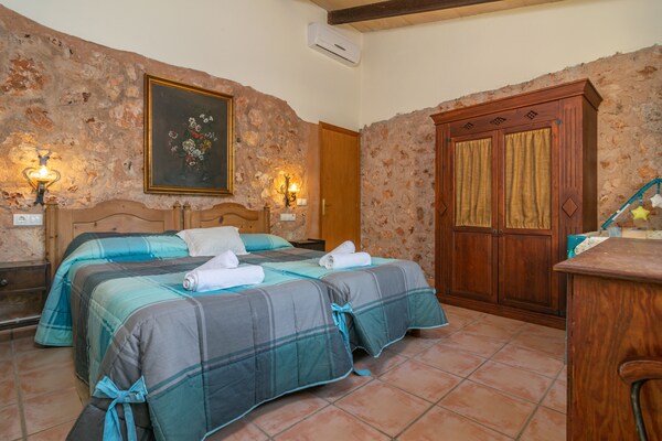 Foto van Canaus - Villa Con Piscina Privada En Porreres - Vakantiehuis in Porreres, Illes Balears - 