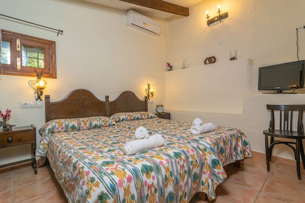 Foto van Canaus - Villa Con Piscina Privada En Porreres - Vakantiehuis in Porreres, Illes Balears - 