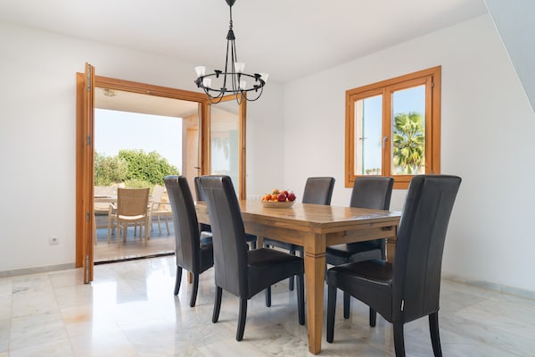 Foto van Elegante familievilla met zwembad - Vakantiehuis in Porto Cristo, Illes Balears - DiningRoom