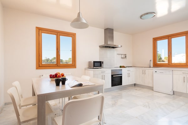 Foto van Elegante familievilla met zwembad - Vakantiehuis in Porto Cristo, Illes Balears - Kitchen