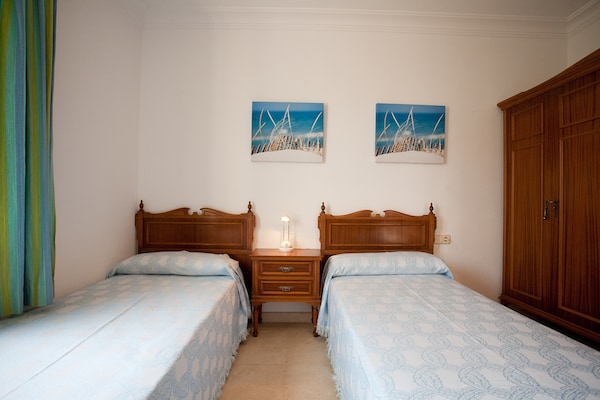 Foto van Villa in Sa Coma met zwembad bij strand - Vakantiehuis in Sa Coma, Illes Balears - BedRoom