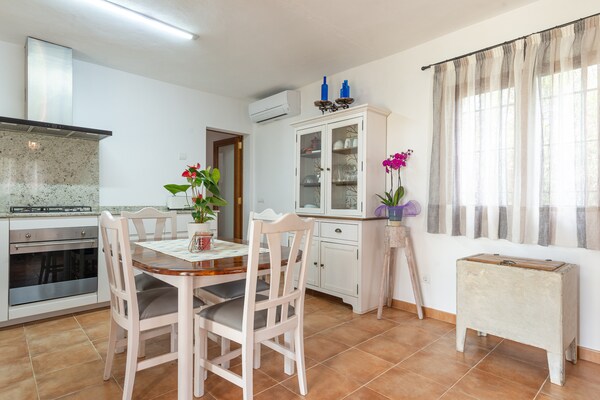 Foto van Villa in Búger met Privézwembad en BBQ - Vakantiehuis in , Illes Balears - 