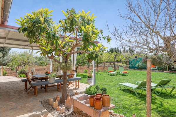 Foto van Villa in Búger met Privézwembad en BBQ - Vakantiehuis in , Illes Balears - 