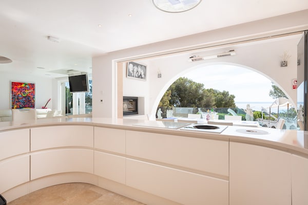 Foto van Villa in Portals Nous met zwembad en zeezicht - Vakantiehuis in , Illes Balears - ExteriorSummer