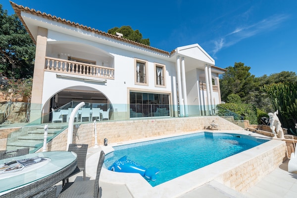 Foto van Villa in Portals Nous met zwembad en zeezicht - Vakantiehuis in , Illes Balears - ExteriorSummer