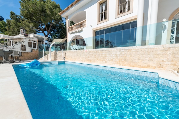 Foto van Villa in Portals Nous met zwembad en zeezicht - Vakantiehuis in , Illes Balears - ExteriorSummer