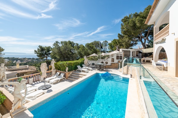 Foto van Villa in Portals Nous met zwembad en zeezicht - Vakantiehuis in , Illes Balears - ExteriorSummer
