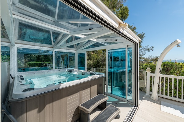Foto van Villa in Portals Nous met zwembad en zeezicht - Vakantiehuis in , Illes Balears - ExteriorSummer