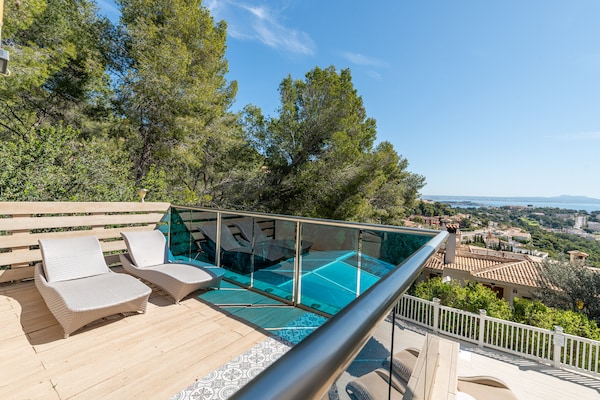 Foto van Villa in Portals Nous met zwembad en zeezicht - Vakantiehuis in , Illes Balears - ExteriorSummer