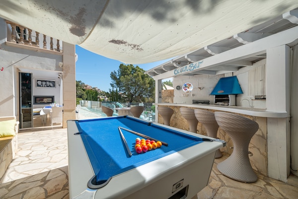 Foto van Villa in Portals Nous met zwembad en zeezicht - Vakantiehuis in , Illes Balears - ExteriorSummer