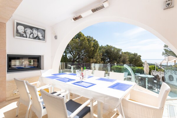 Foto van Villa in Portals Nous met zwembad en zeezicht - Vakantiehuis in , Illes Balears - ExteriorSummer