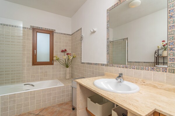 Foto van Finca in Porreres met Privézwembad & BBQ - Vakantiehuis in , Illes Balears - 